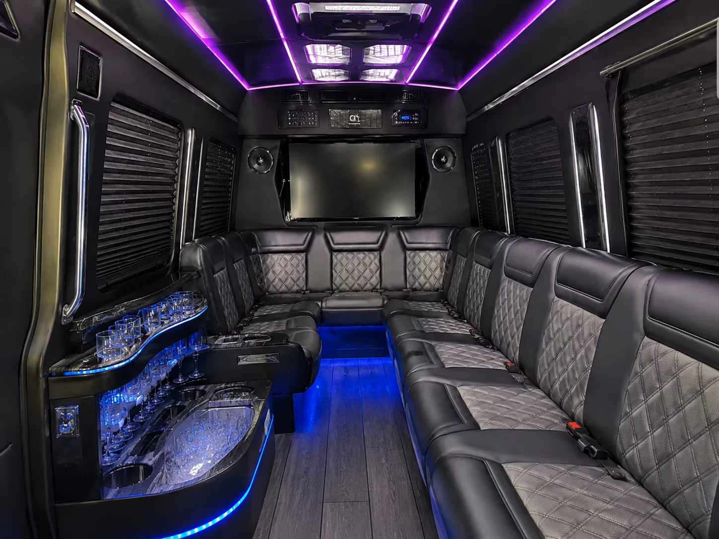airport pickups for out of town wedding guests