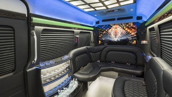 bismarck sprinter limo rental inside
